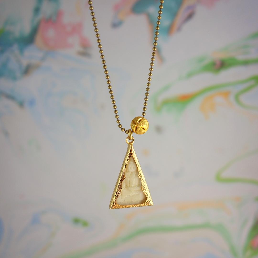 collier-bouddha-roulotte-laiton-perle-or-plaque-chaine-boules-thailande-talisman