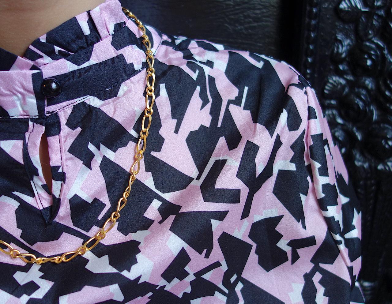 collier_blondie_roulotte_createur_eighties_dore_or_esprit_vintage_mannequin