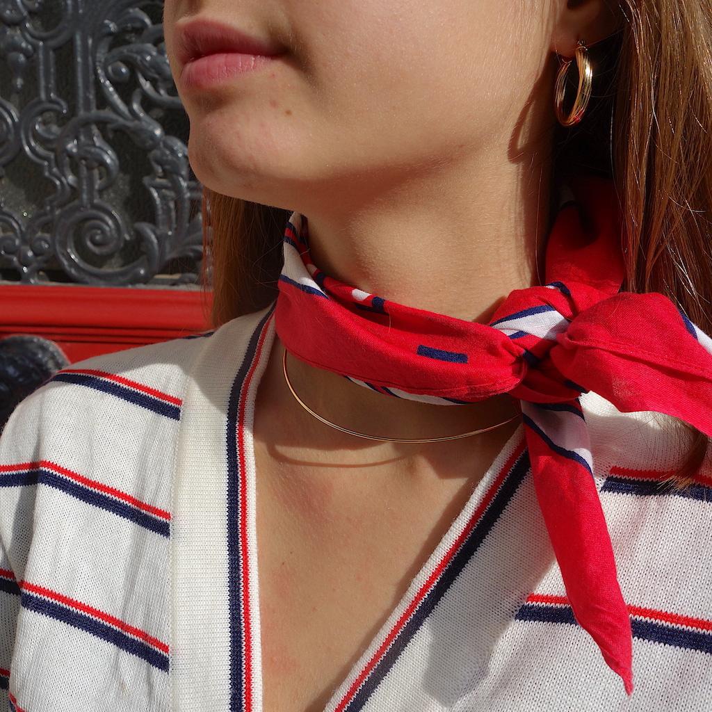 collier_cleo_roulotte_torque_plaque_or_ancestral_ancien_intemporel_epure_mannequin