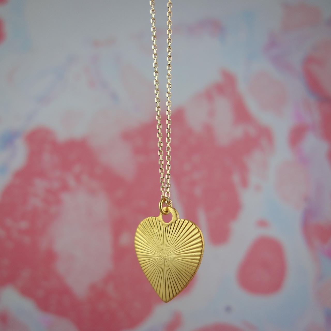 collier_in_love_roulotte_plaque_or_coeur_esprit_vintage_retro_france