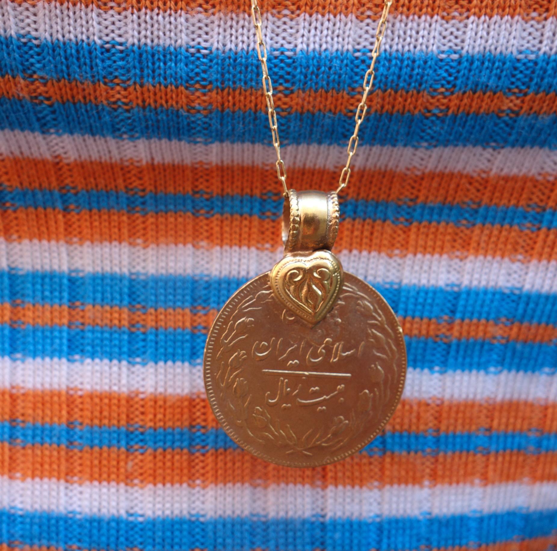 sautoir-minna-roulotte-piece-monnaie-ancienne-vintage-dore-or-fin-boheme-ethnique-detail