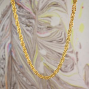 Inspiré des colliers de grand-mère, esprit vintage, laiton doré or jaune, chaîne ouvragée et torsadée. Bijoux créateur, série limitée, fait en France. Artisanat français.